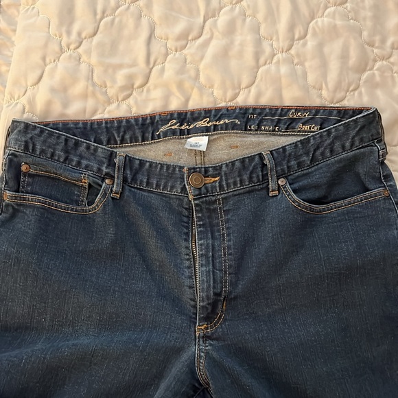 Eddie Bauer Curvy Boot-Cut Jeans - Size 16T - Picture 3 of 5